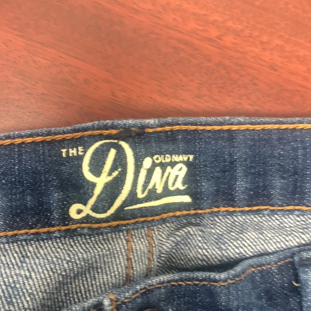 Old navy rolled shorts - Picture 6 of 7